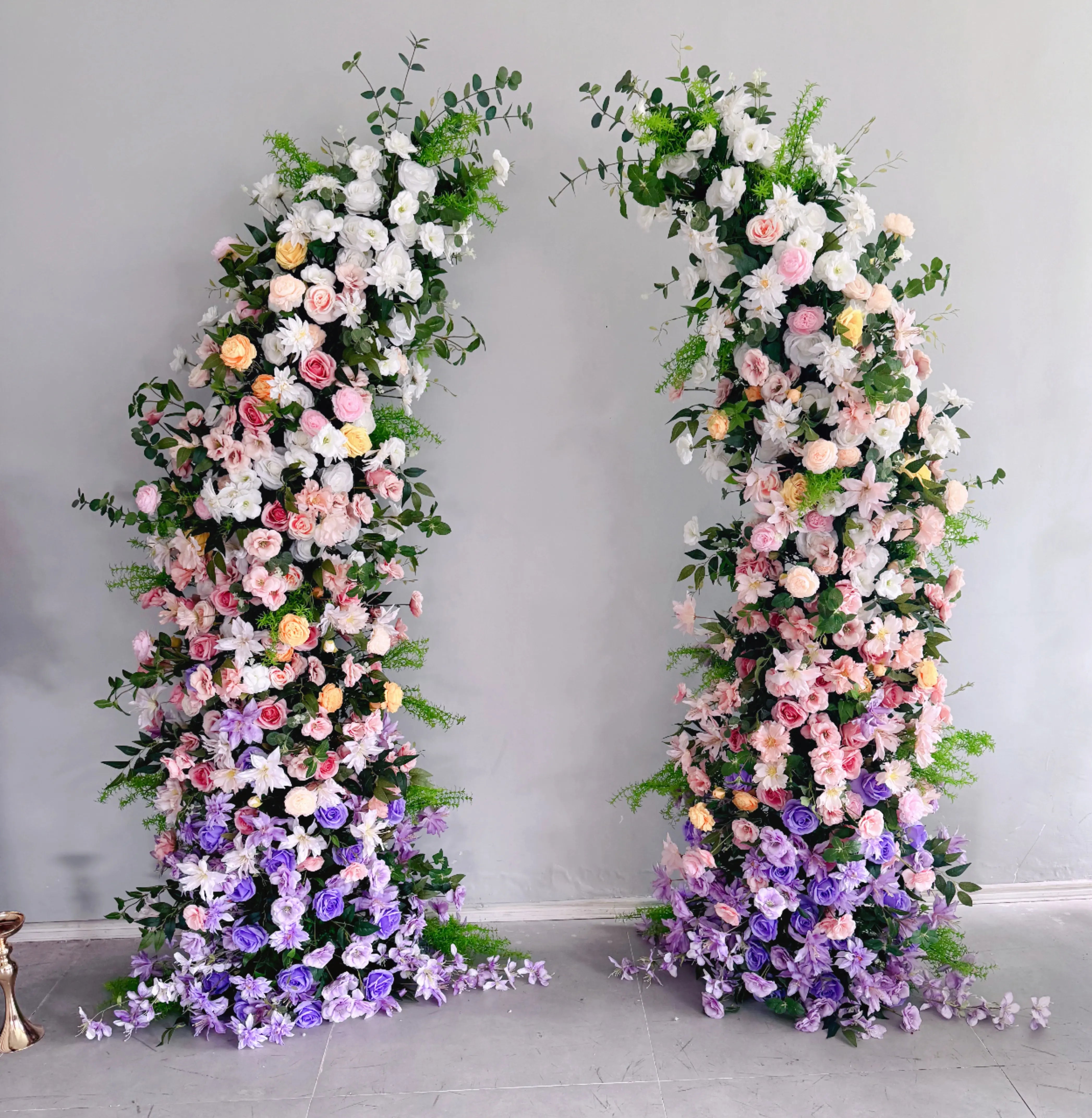 Pastel Gradient Arch Floral Pillars