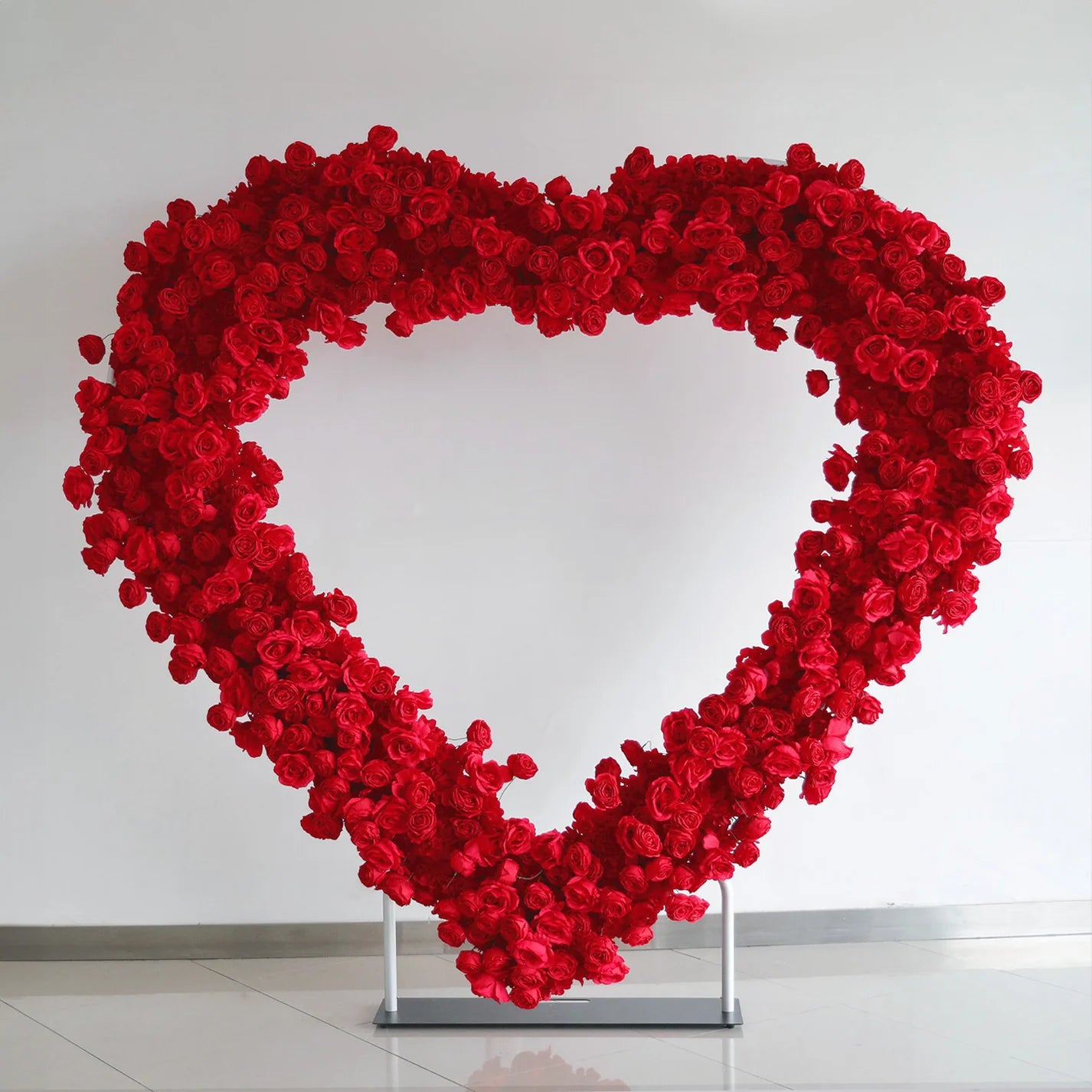 Romantic Red Rose Heart-Shaped Flower Wall