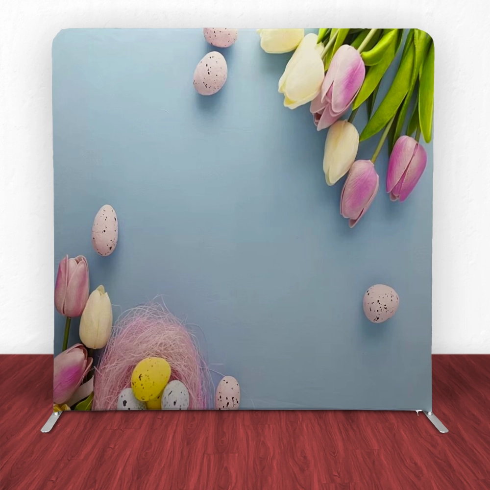 Fondo de tensión con tulipanes de primavera y huevos de Pascua