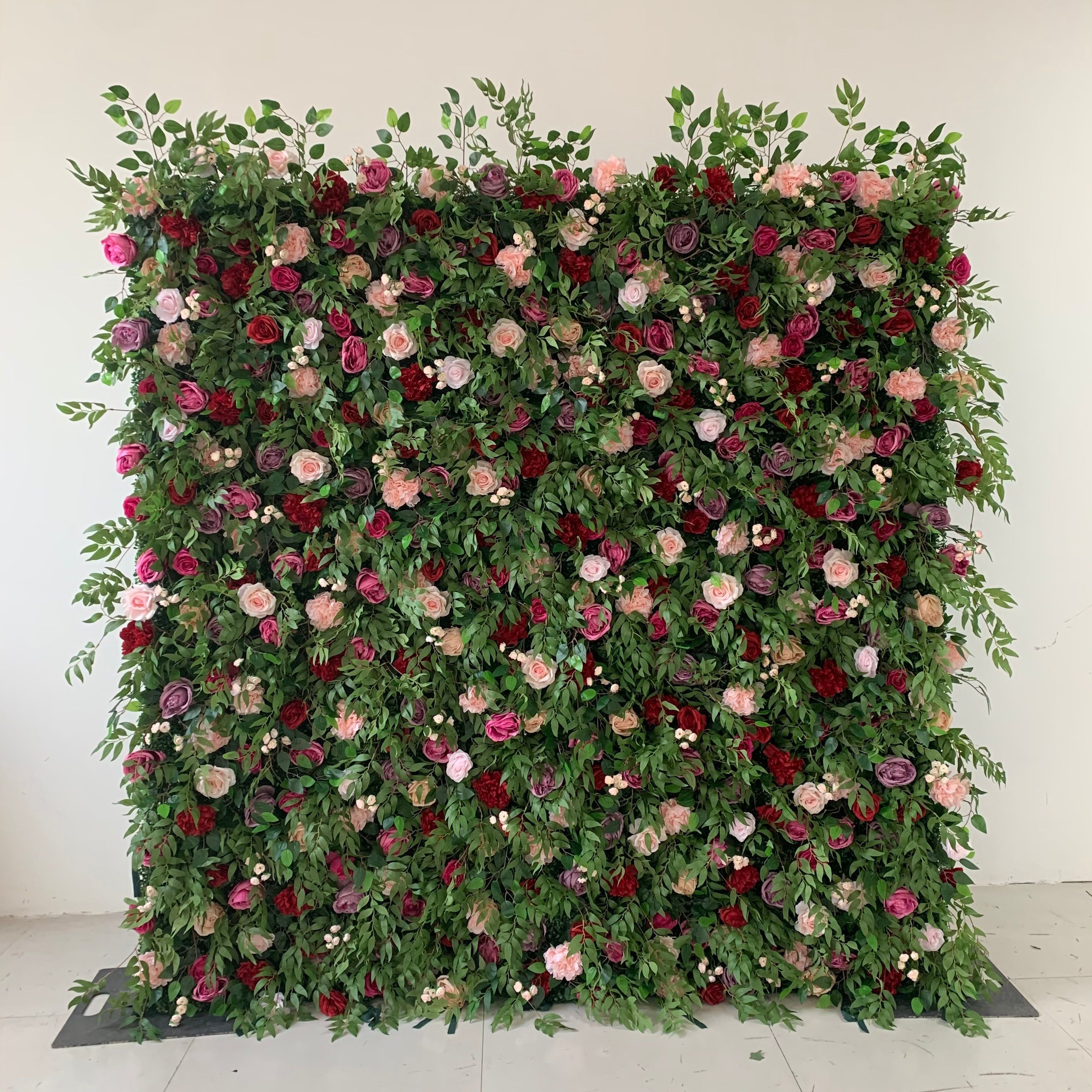 Garden Rose &amp; Greenery Flower Wall